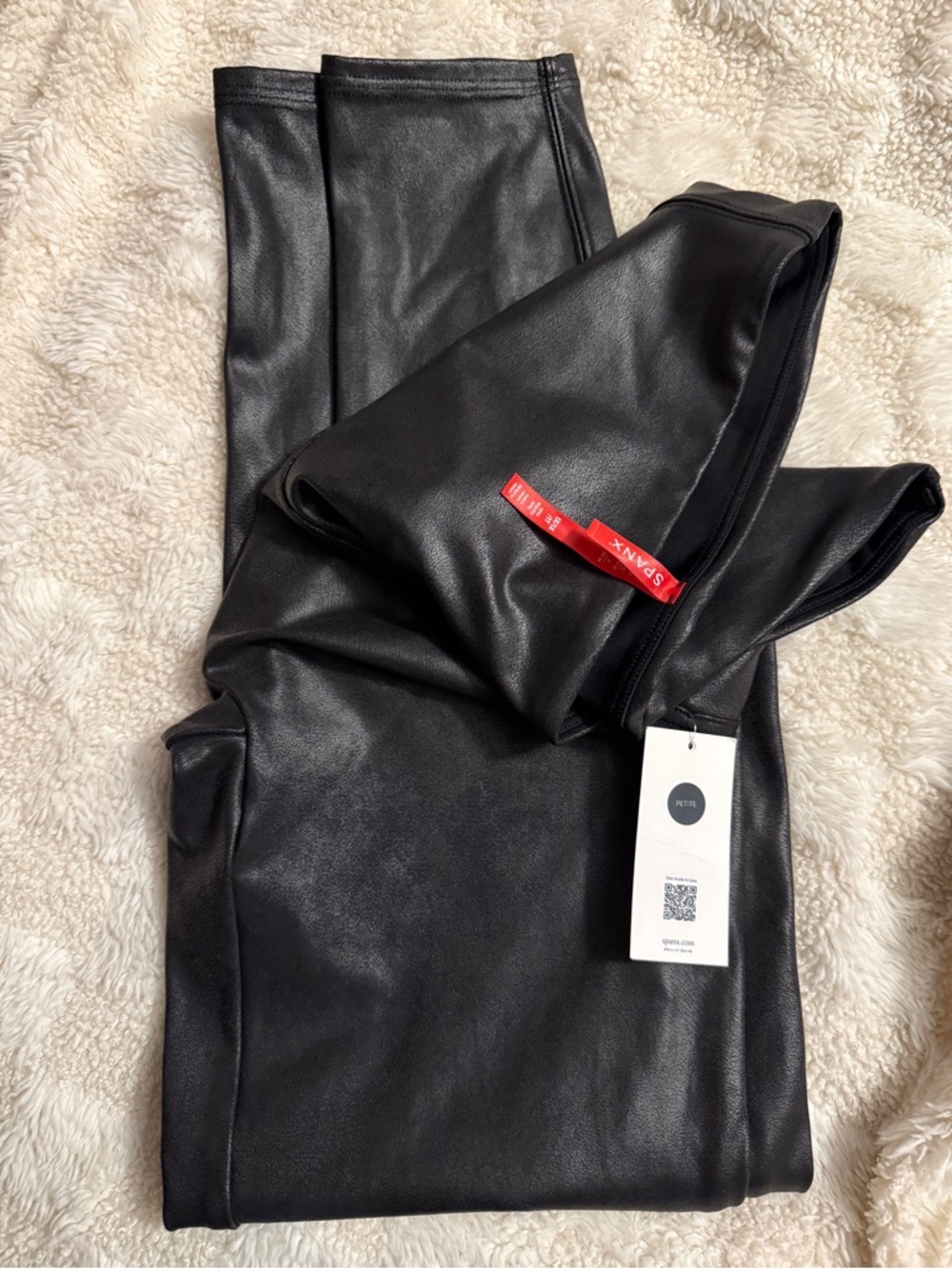 NWT SPANXshape Faux Leather Leggings 1X Petite - Picture 3 of 3
